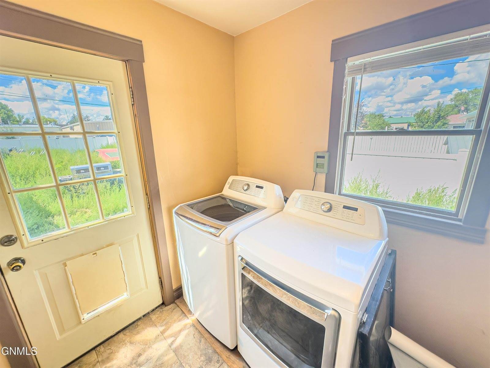 19 2nd Street East, Culbertson, MT 59218