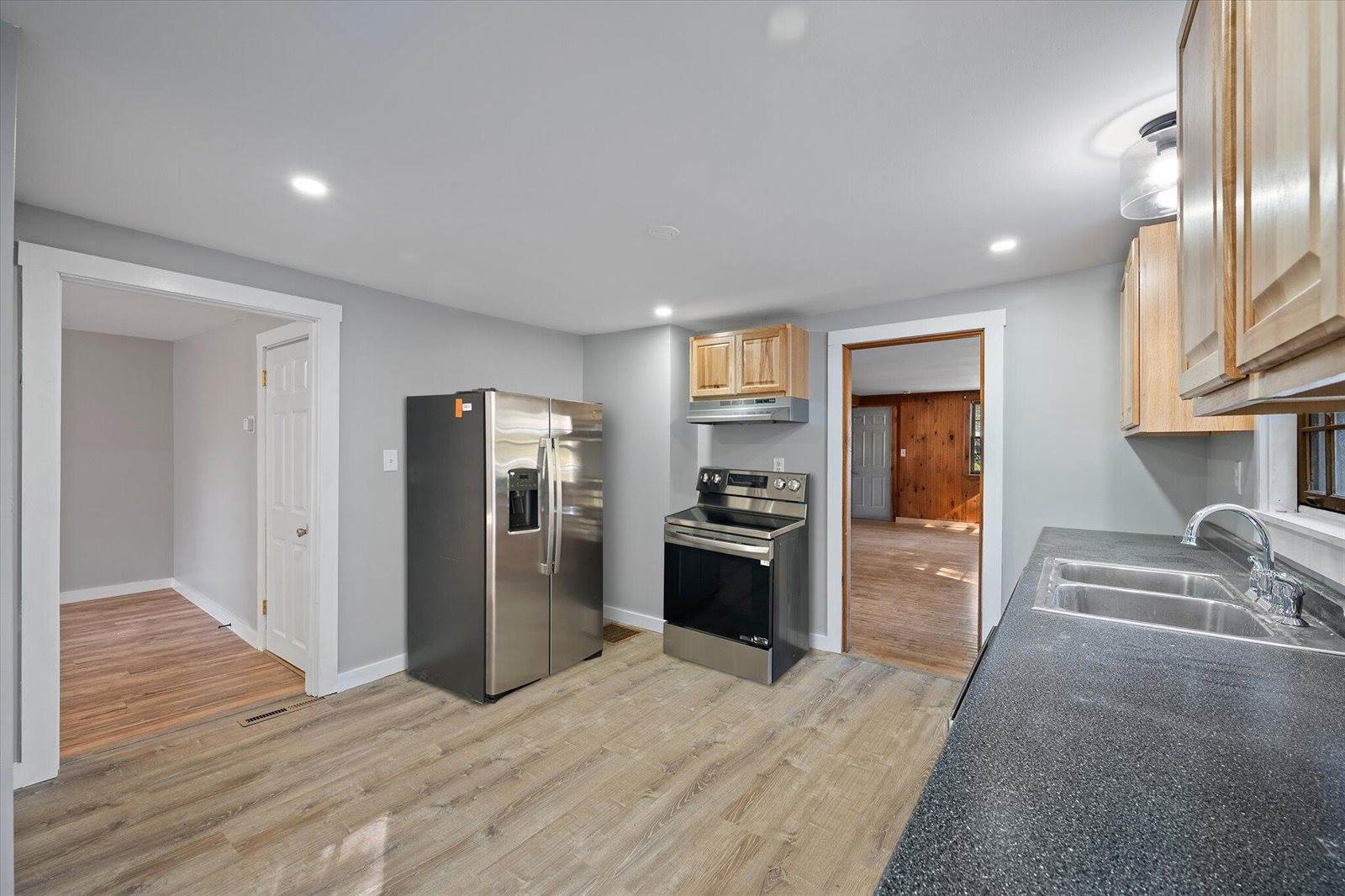 20 South Street, Newport, ME 04953