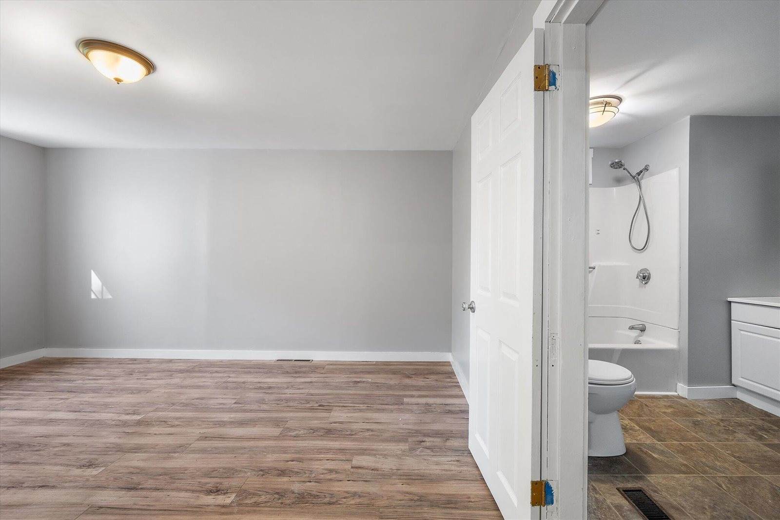 20 South Street, Newport, ME 04953