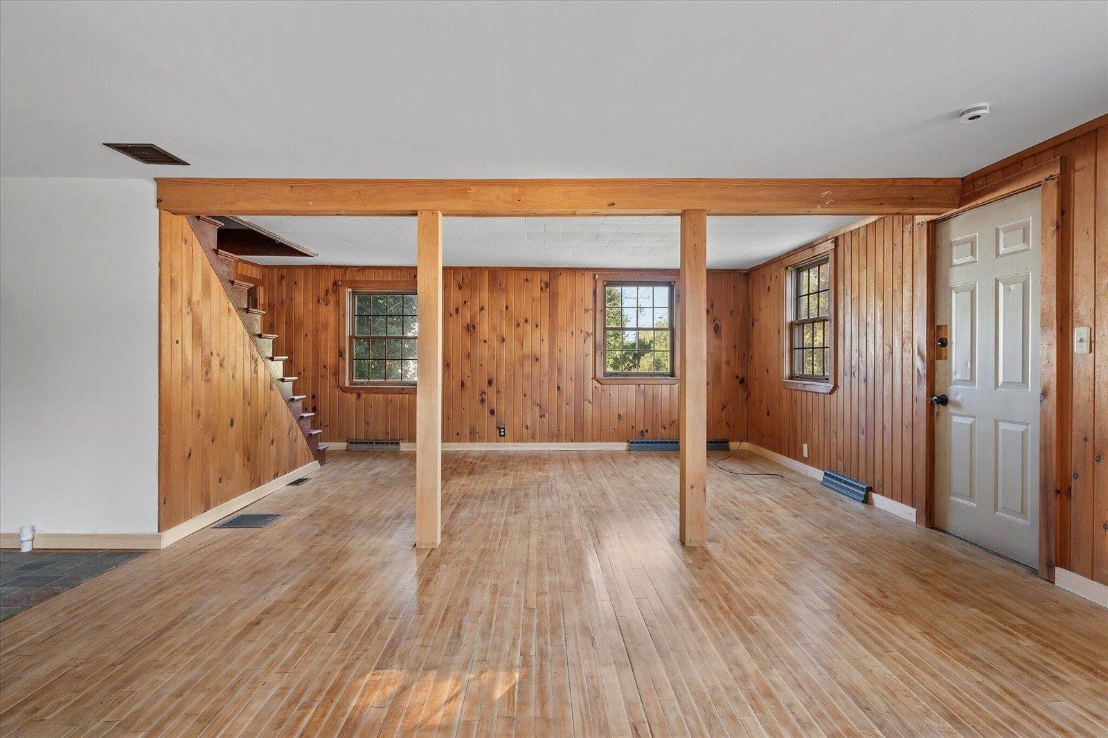 20 South Street, Newport, ME 04953