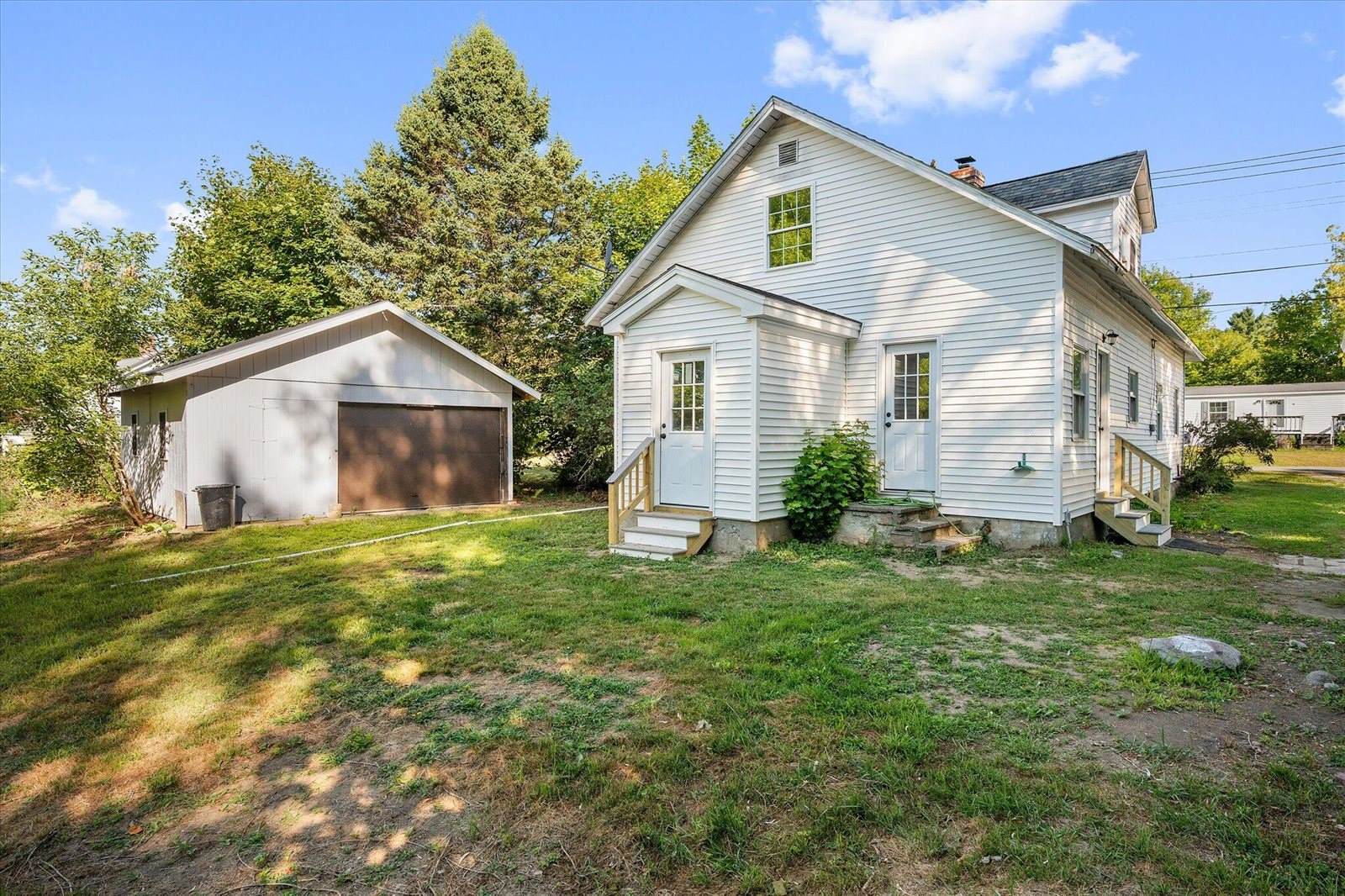 20 South Street, Newport, ME 04953