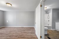 20 South Street, Newport, ME 04953