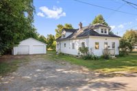 20 South Street, Newport, ME 04953