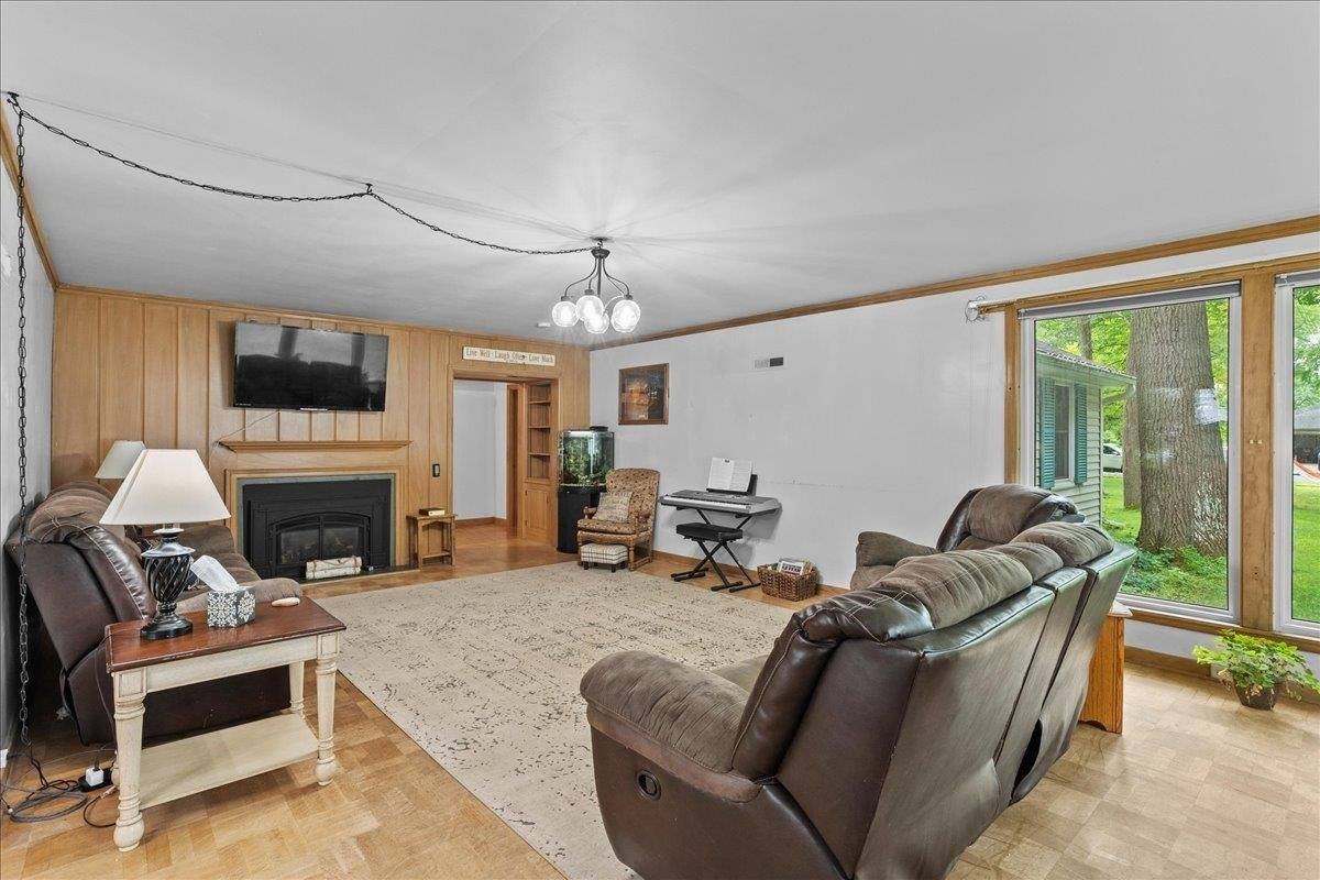 718 S Drake Avenue, Marshfield, WI 54449