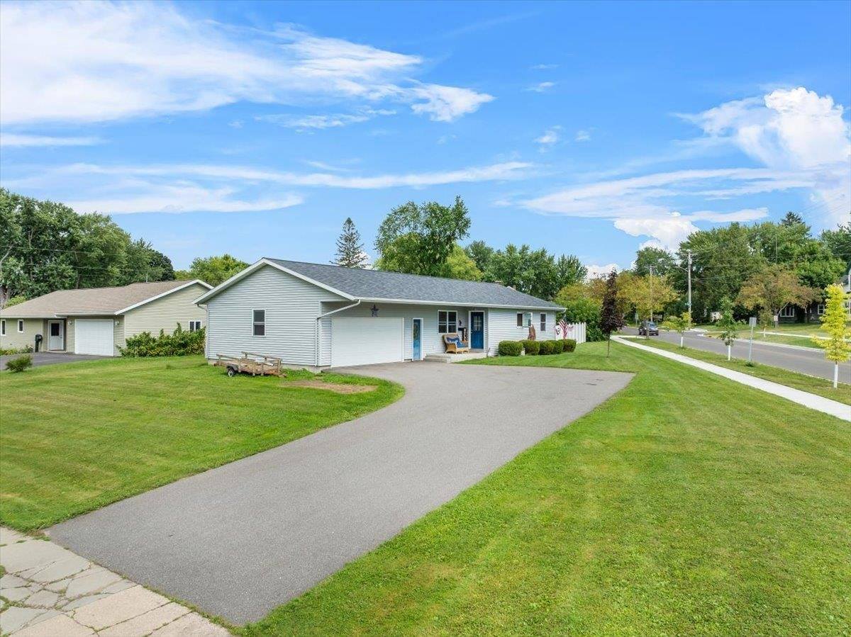 1205 S Maple Avenue, Marshfield, WI 54449