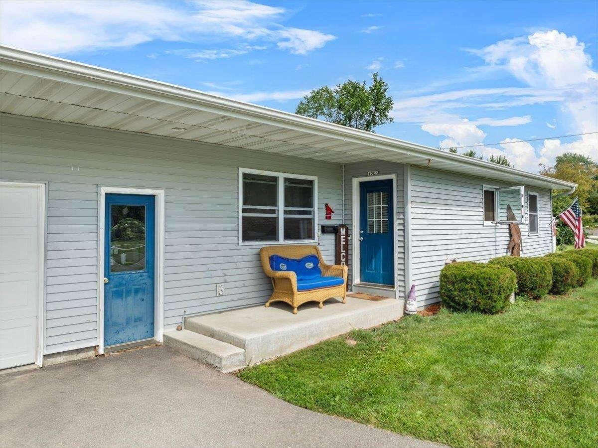 1205 S Maple Avenue, Marshfield, WI 54449