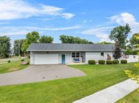 1205 S Maple Avenue, Marshfield, WI 54449