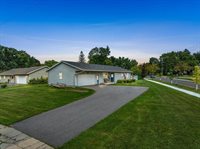 1205 S Maple Avenue, Marshfield, WI 54449