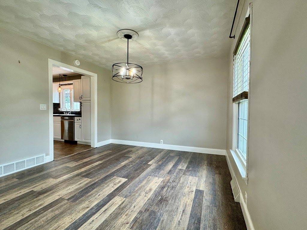 1427 Smith Rd, Ashland, OH 44805