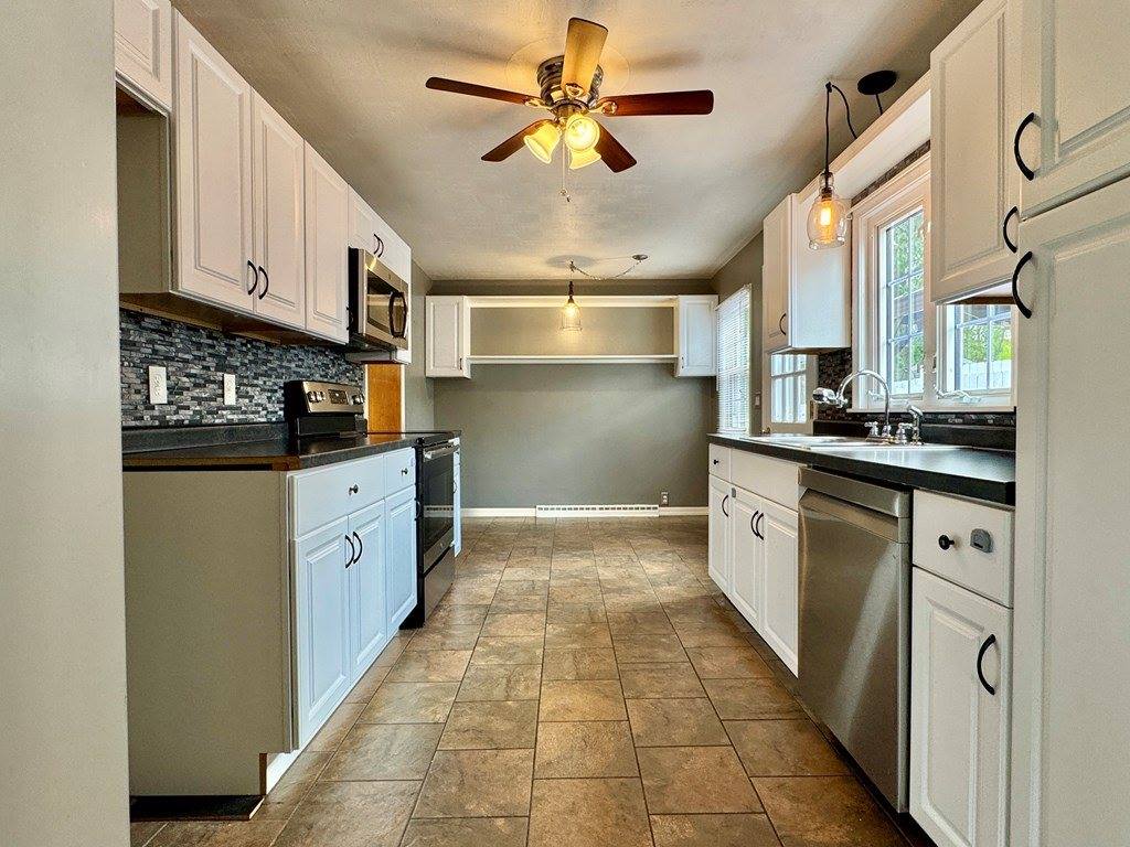 1427 Smith Rd, Ashland, OH 44805