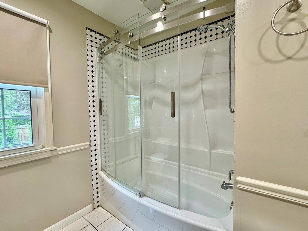 1427 Smith Rd, Ashland, OH 44805