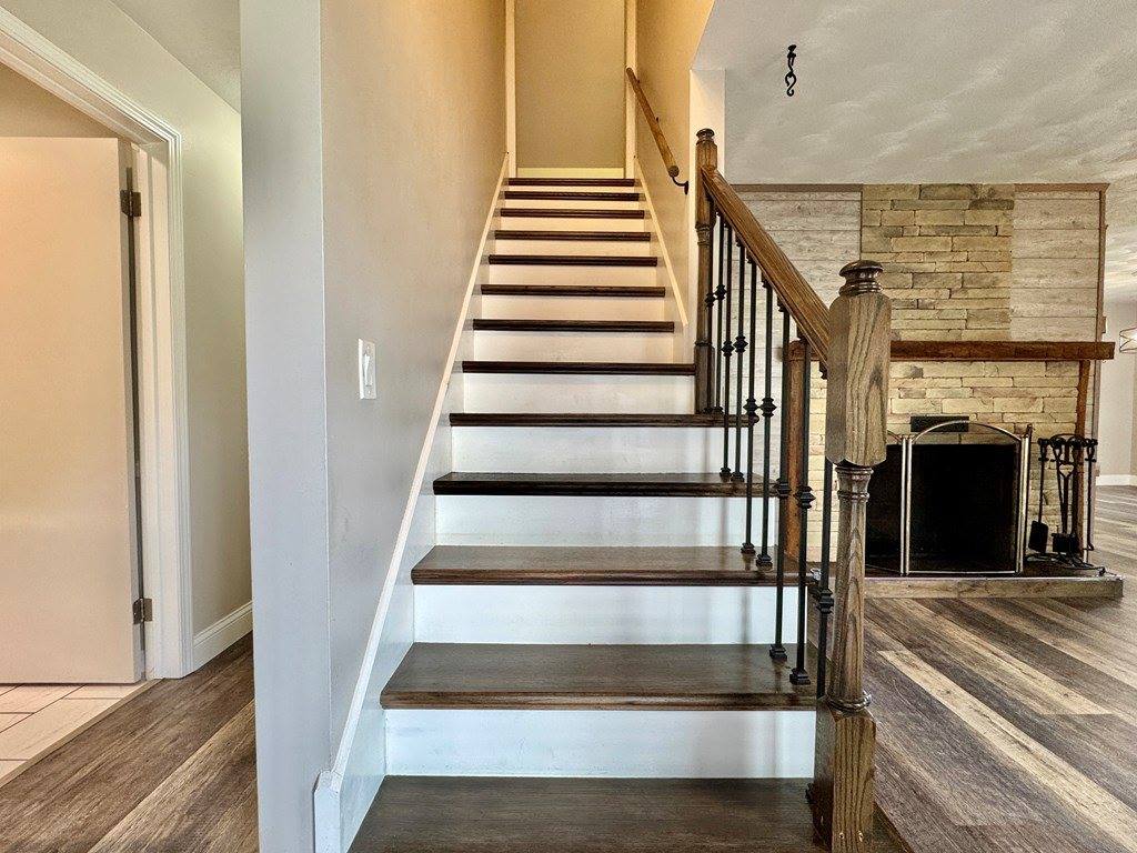 1427 Smith Rd, Ashland, OH 44805