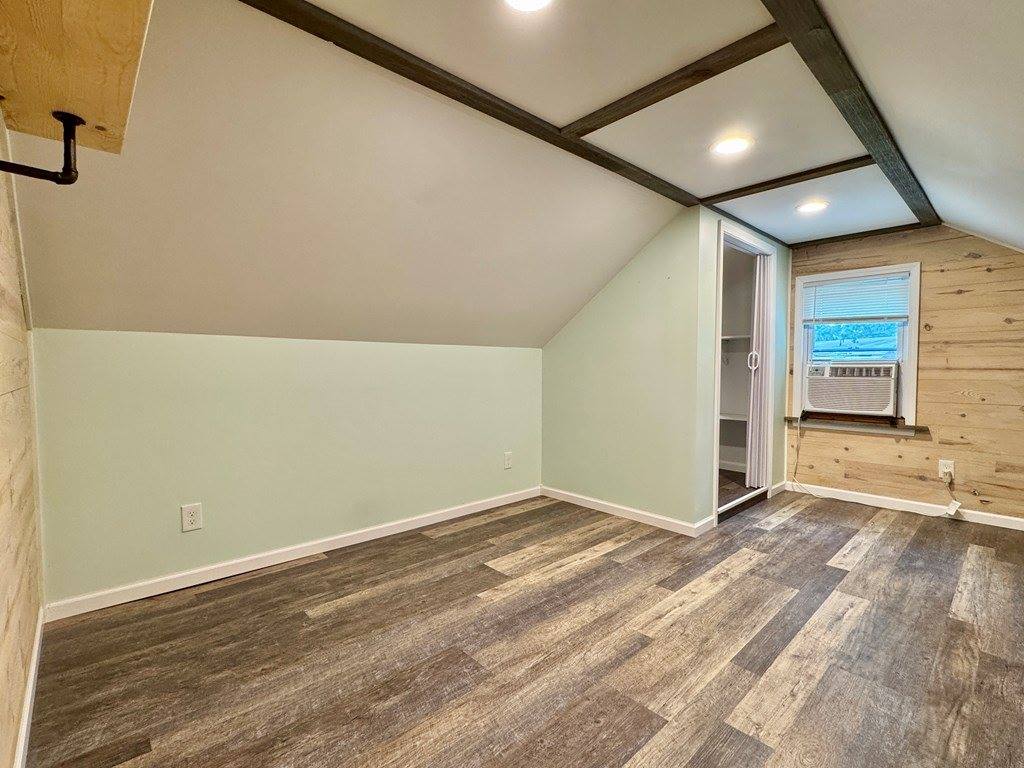 1427 Smith Rd, Ashland, OH 44805