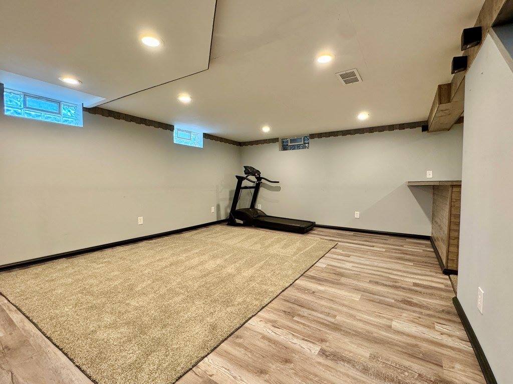 1427 Smith Rd, Ashland, OH 44805