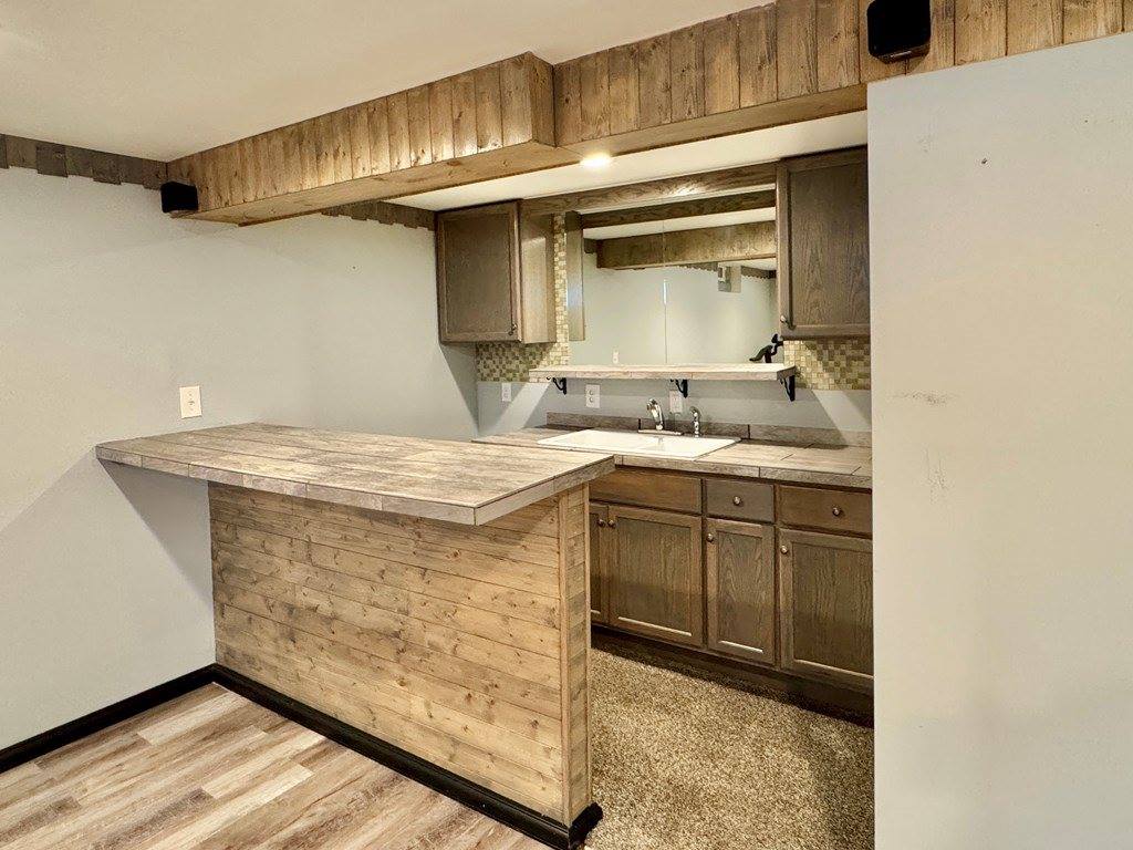 1427 Smith Rd, Ashland, OH 44805