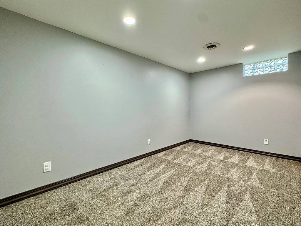 1427 Smith Rd, Ashland, OH 44805