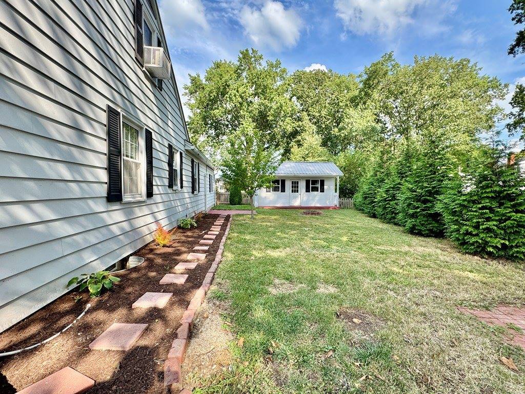 1427 Smith Rd, Ashland, OH 44805