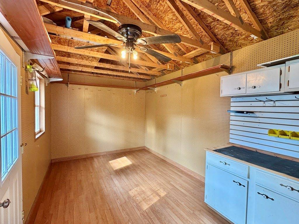 1427 Smith Rd, Ashland, OH 44805