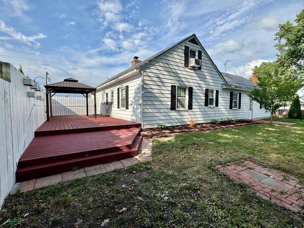 1427 Smith Rd, Ashland, OH 44805