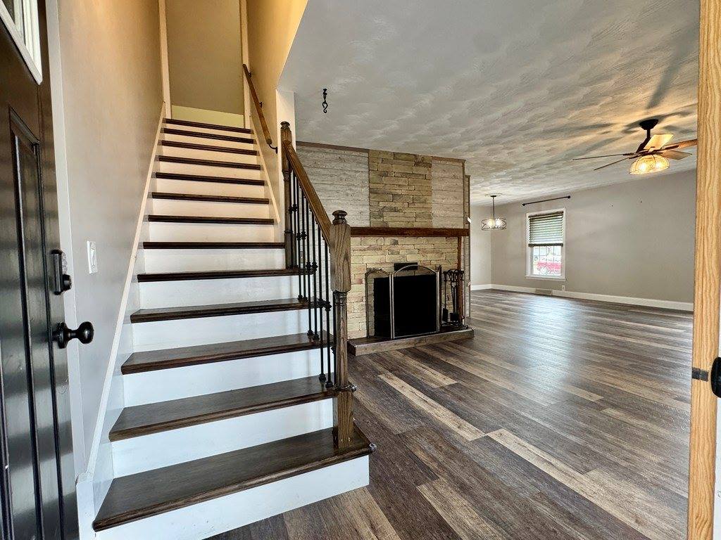 1427 Smith Rd, Ashland, OH 44805