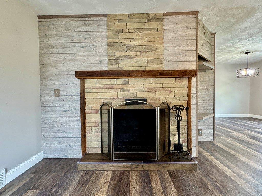 1427 Smith Rd, Ashland, OH 44805