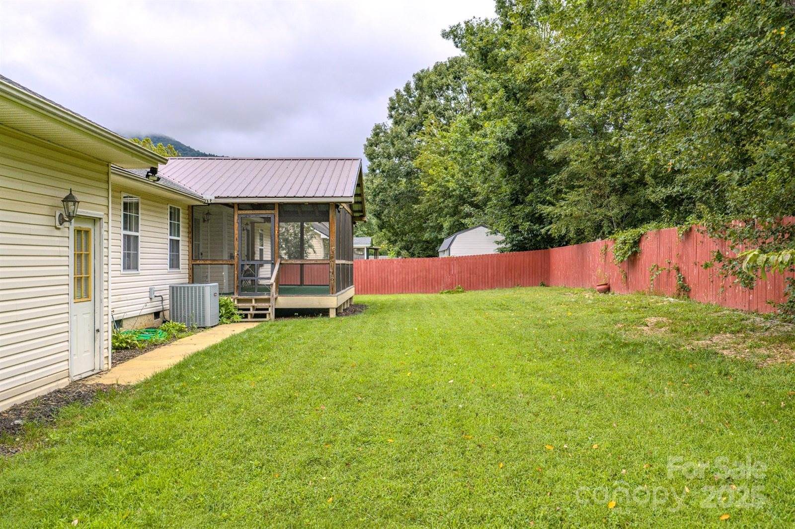45 Eden Glen Road, Black Mountain, NC 28711