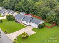 45 Eden Glen Road, Black Mountain, NC 28711