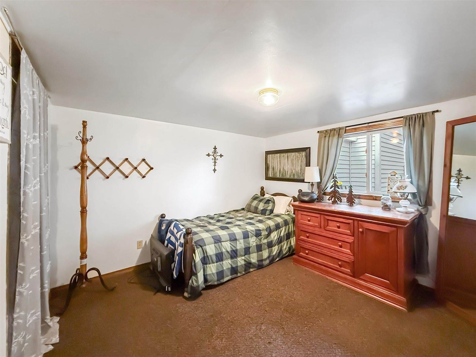 1813 14TH Street, Menominee, MI 49858