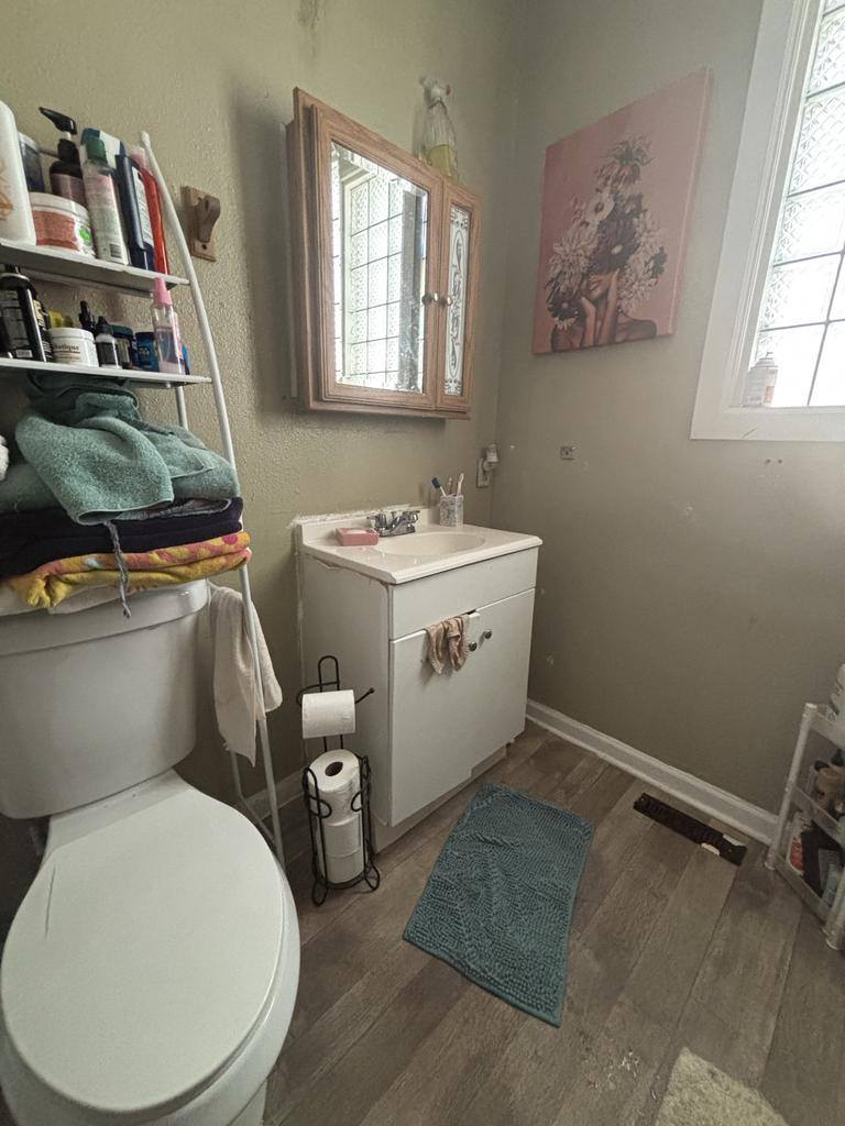 2530 N 17th STREET, Milwaukee, WI 53206