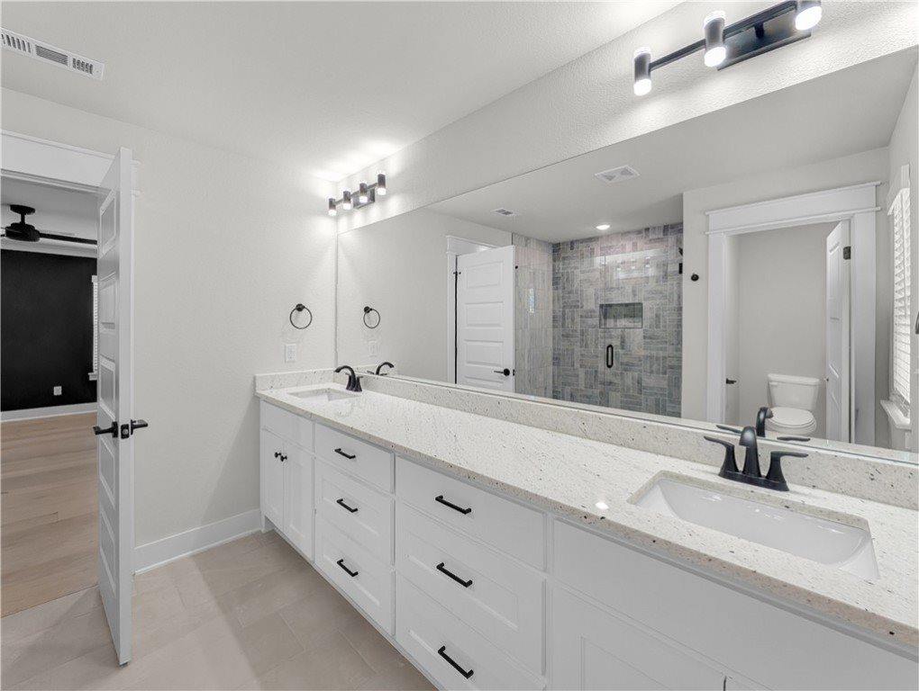 30 Benwick Lane, Bella Vista, AR 72714