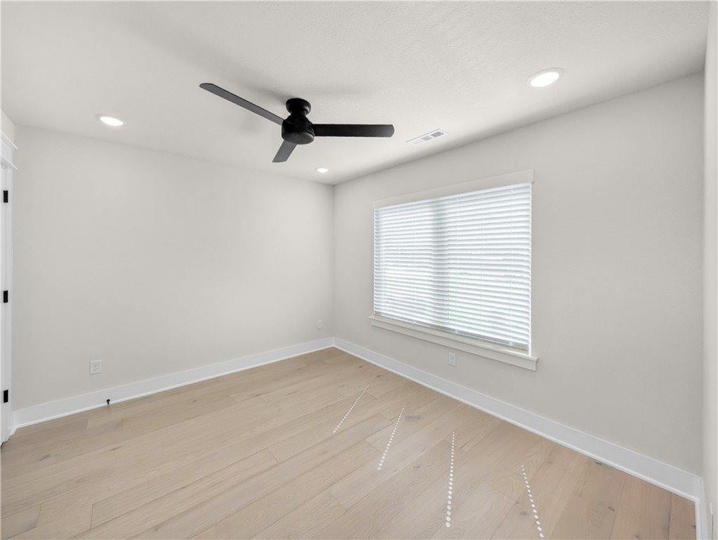 30 Benwick Lane, Bella Vista, AR 72714