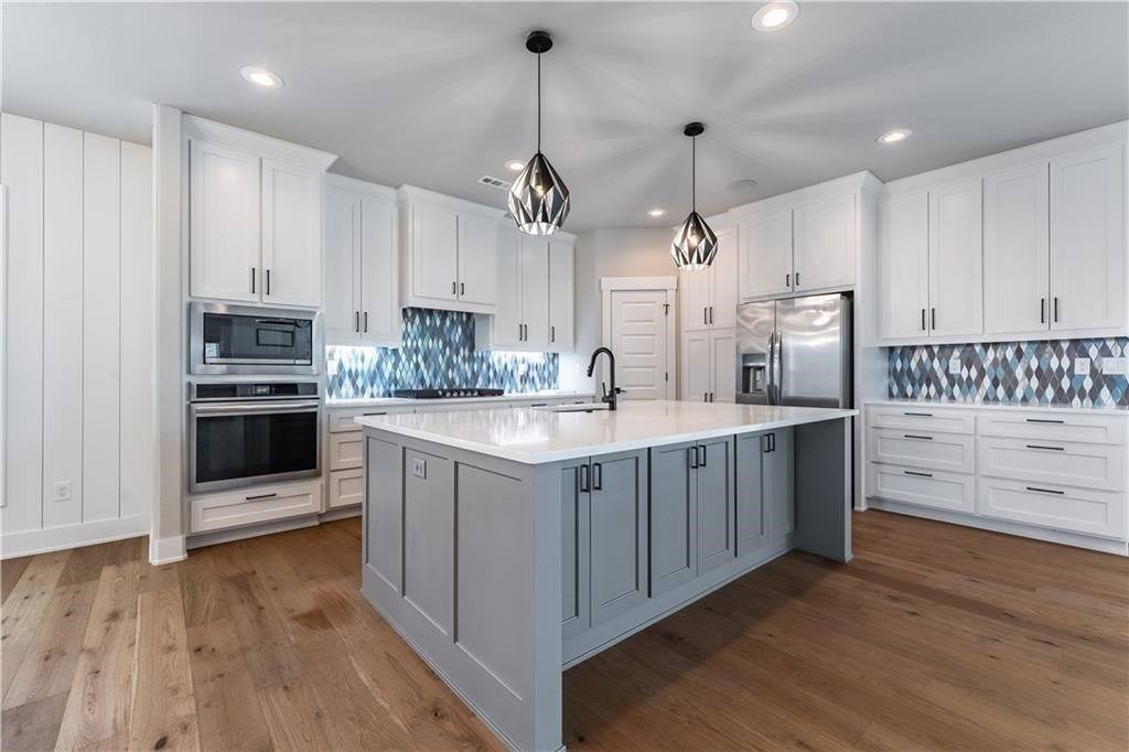 3601 SW Aurora Lane, Bentonville, AR 72713