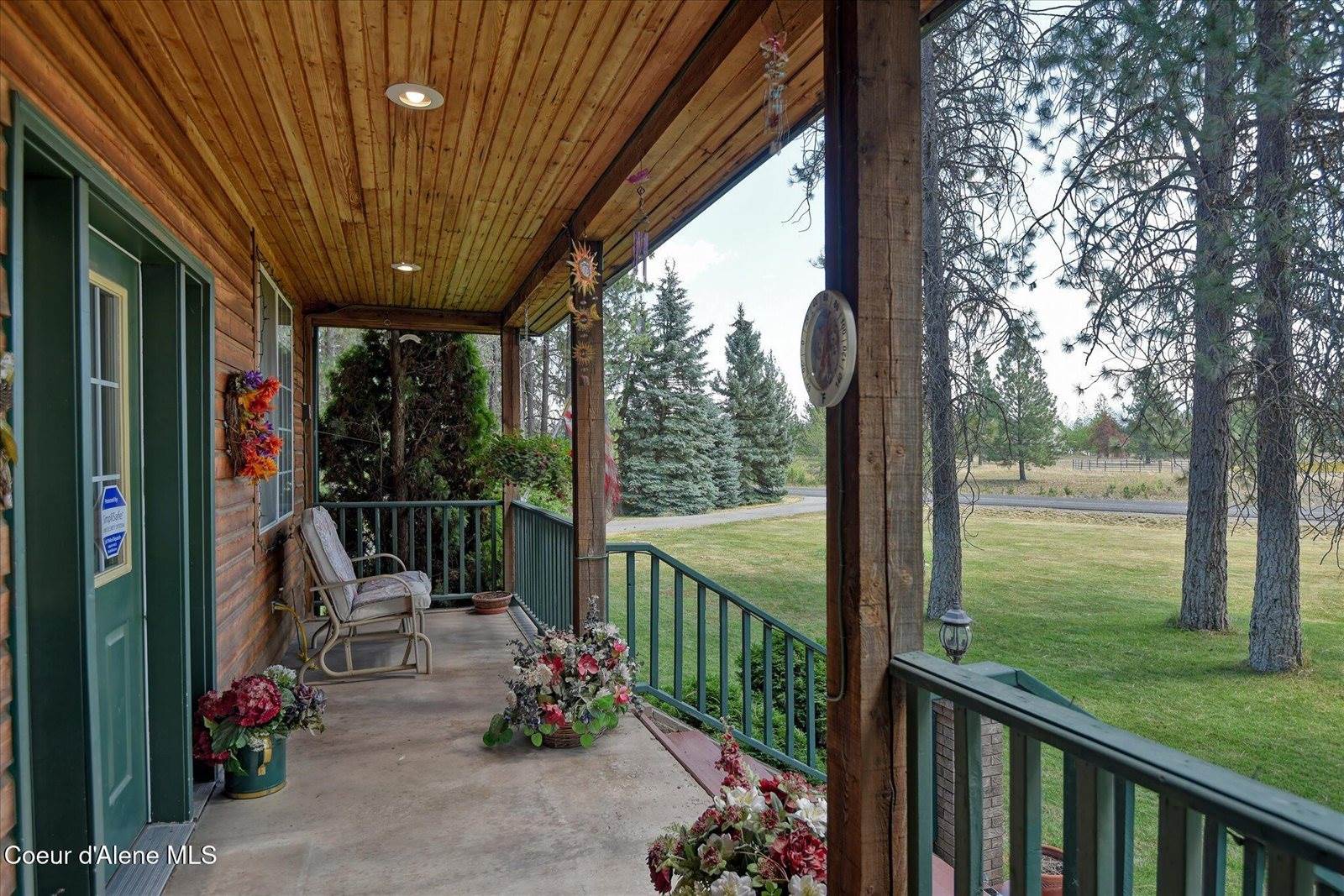 26923 North Bitterroot Ct, Athol, ID 83801