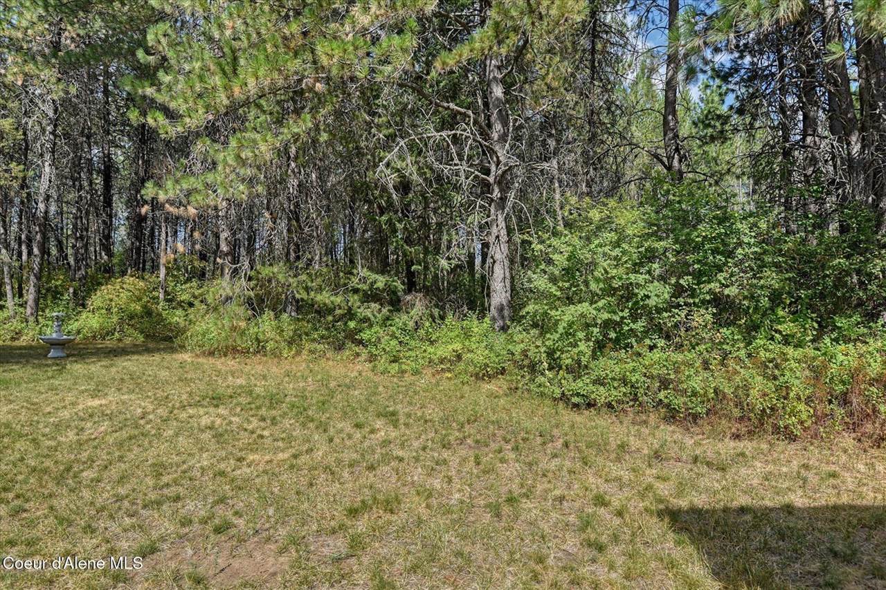 26923 North Bitterroot Ct, Athol, ID 83801