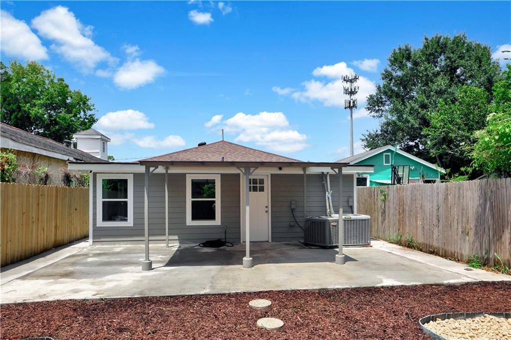 724 Thayer Street, New Orleans, LA 70114