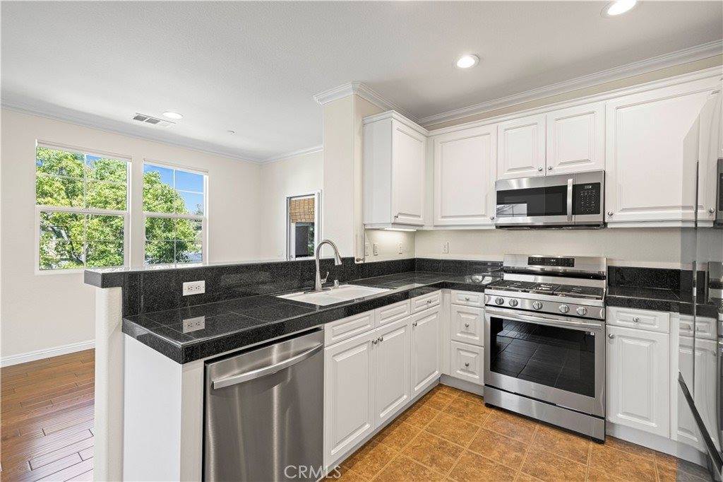 27274 Magnolia Lane, Valencia, CA 91354