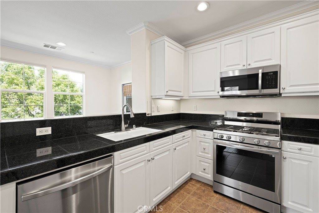 27274 Magnolia Lane, Valencia, CA 91354