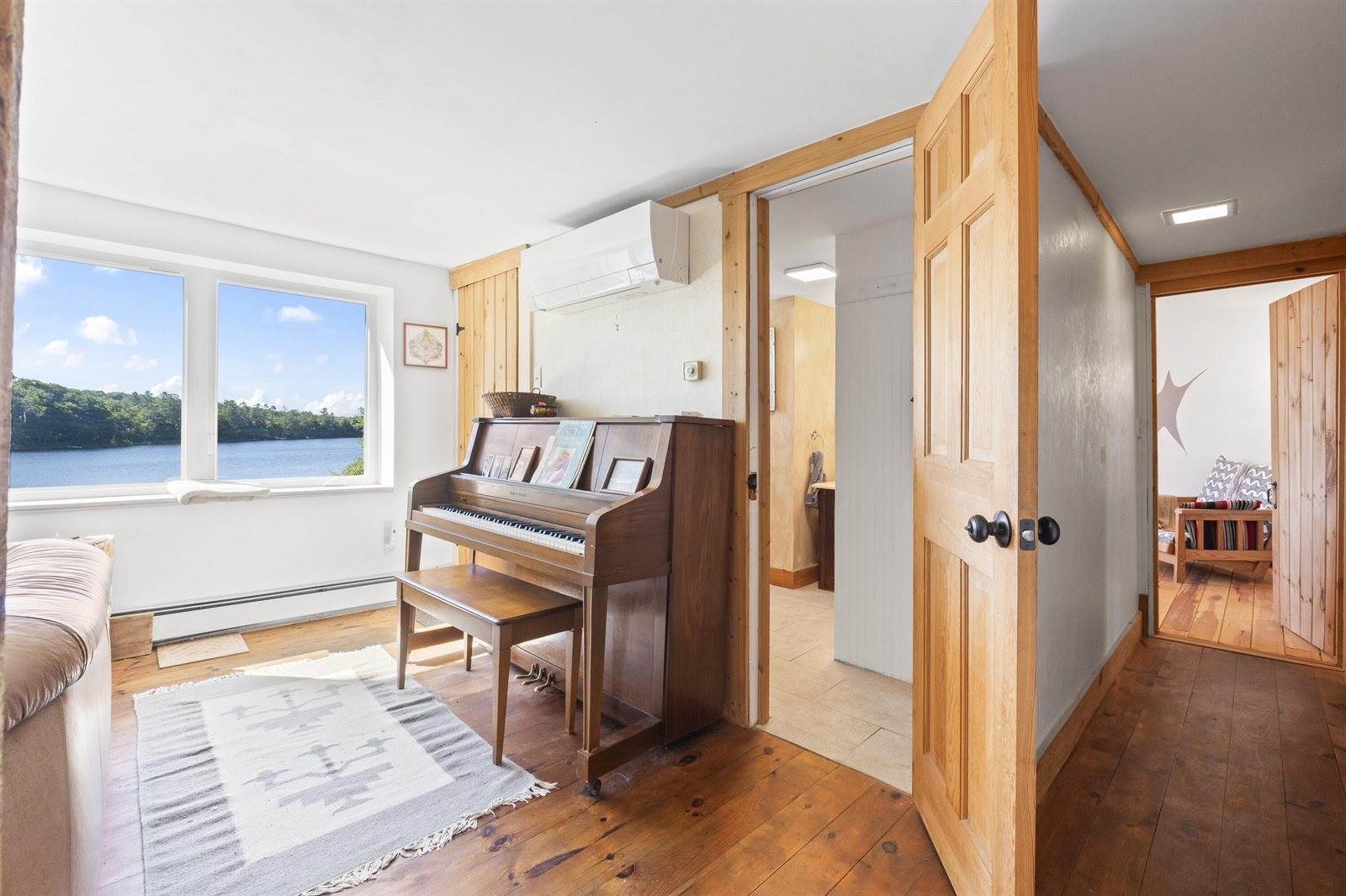 14 Main Street, Mount Vernon, ME 04352