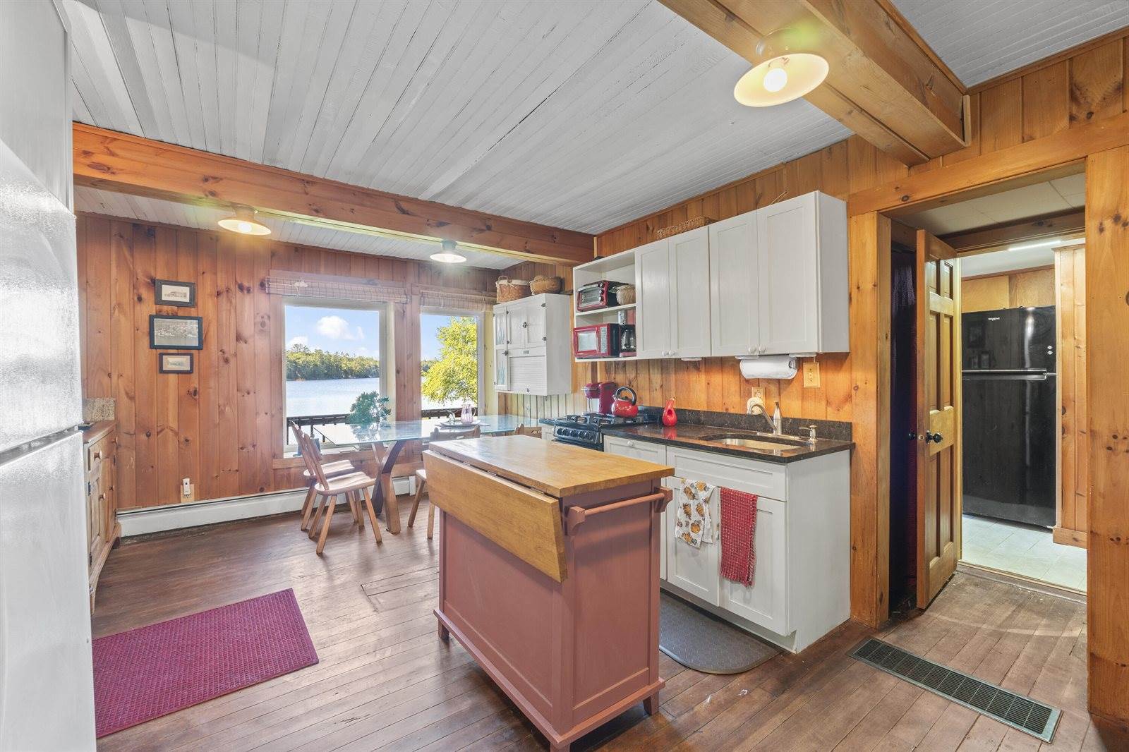 14 Main Street, Mount Vernon, ME 04352