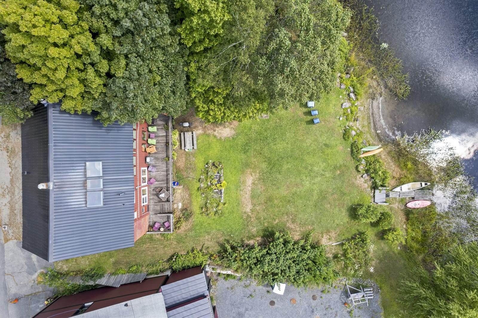 14 Main Street, Mount Vernon, ME 04352