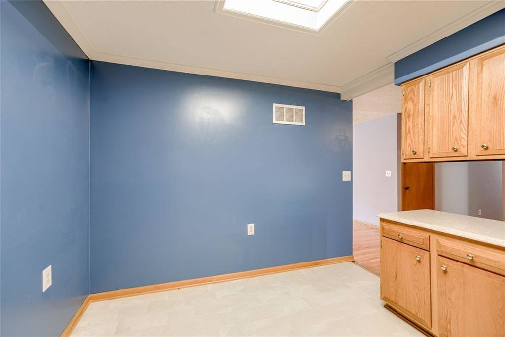 906 NW B Street, Blue Springs, MO 64015