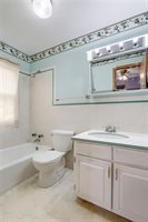 906 NW B Street, Blue Springs, MO 64015