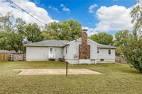 906 NW B Street, Blue Springs, MO 64015