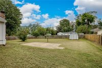 906 NW B Street, Blue Springs, MO 64015