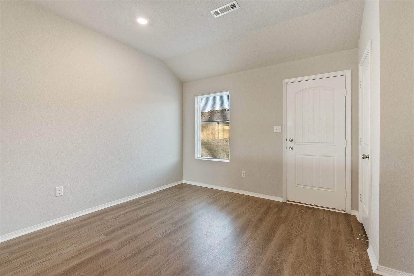 19 Curly Leaf Lane, Conway, AR 72032