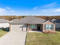 19 Curly Leaf Lane, Conway, AR 72032