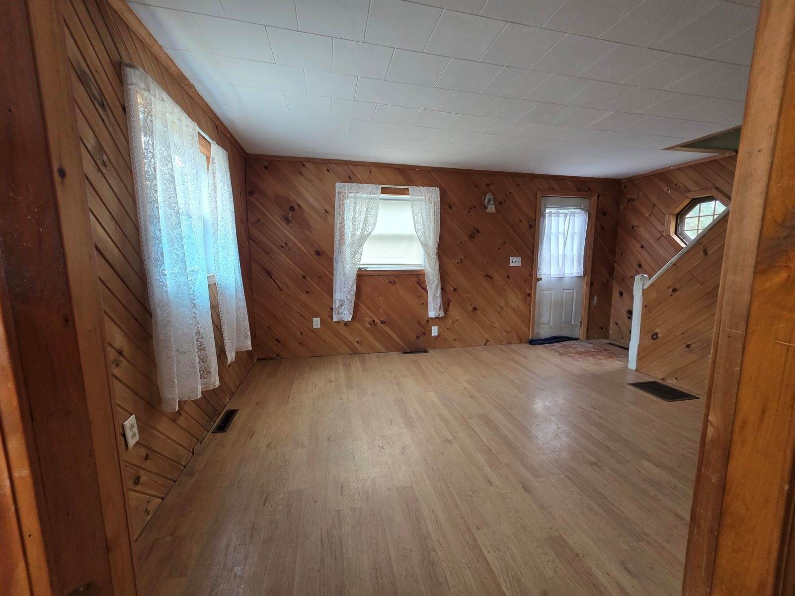 107 Cottage Street, Pittsfield, ME 04967