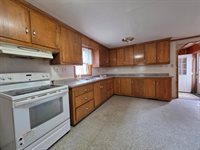 107 Cottage Street, Pittsfield, ME 04967