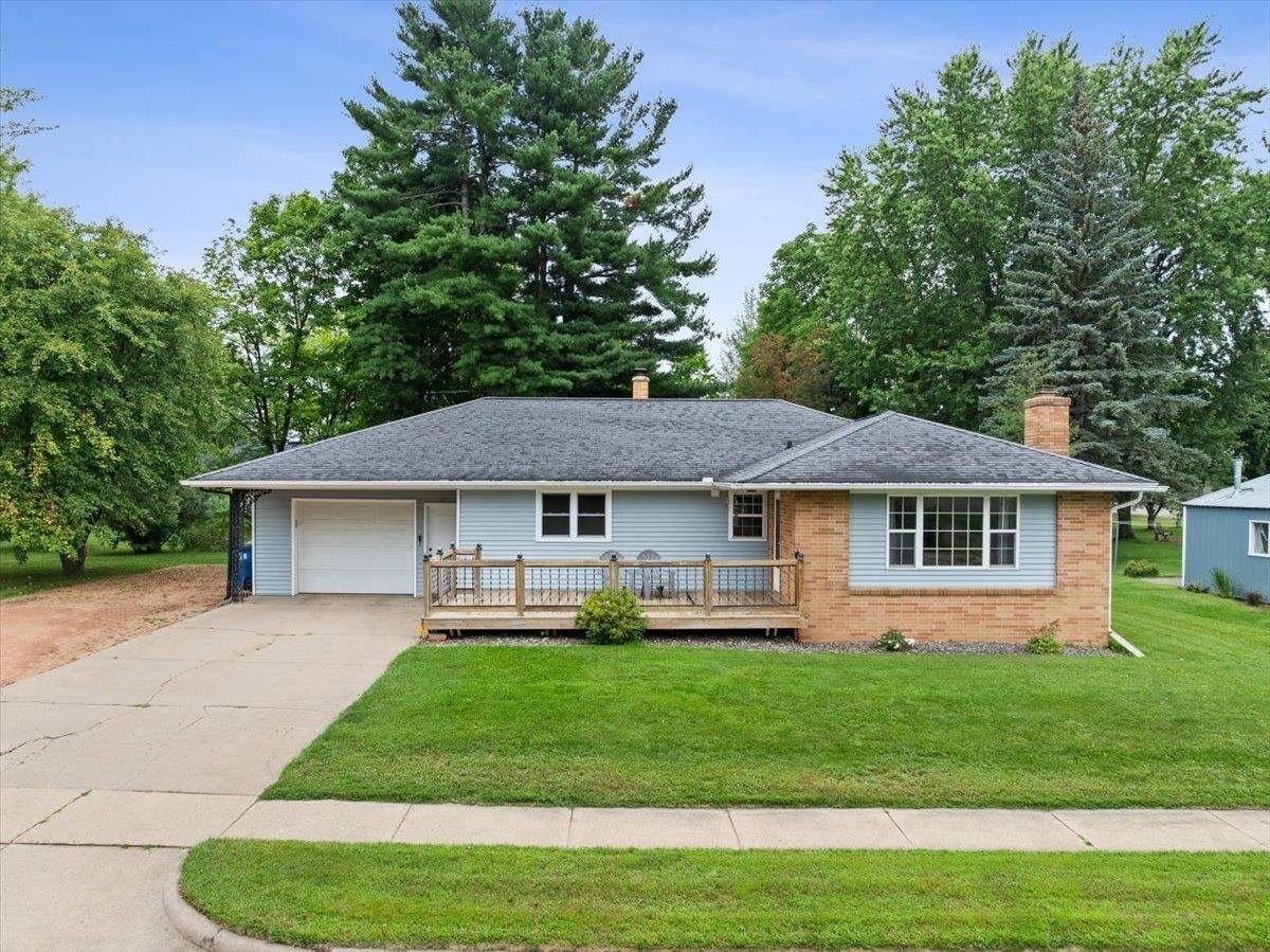 211 Chestnut Street, Marathon, WI 54448