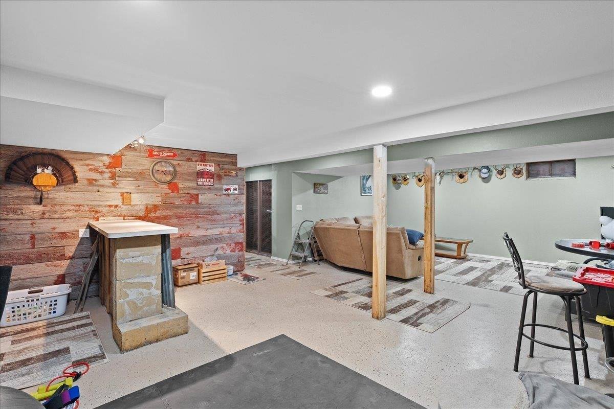 211 Chestnut Street, Marathon, WI 54448